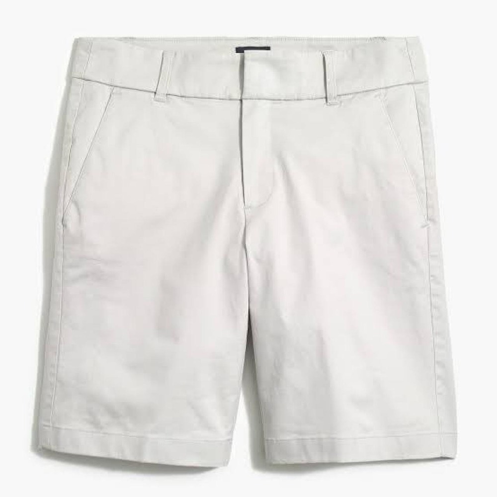 Jcrew 9inch Frankie Bermuda Chino Short in Grey size 4.